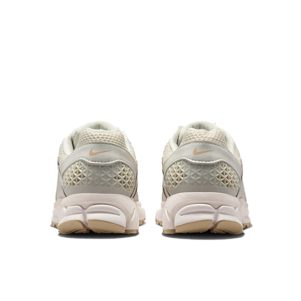 Nike Zoom Vomero 5 (W)