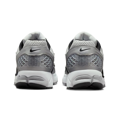 NIKE ZOOM VOMERO 5 METALLIC SILVER